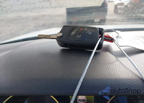 2018 Volkswagen Tiguan 2.0T S из США, поврежденный, VIN 3VV1B7AX3JM091722